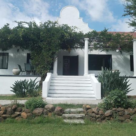 The Riverhouse Guesthouse เอสต์คอร์ท ภายนอก รูปภาพ
