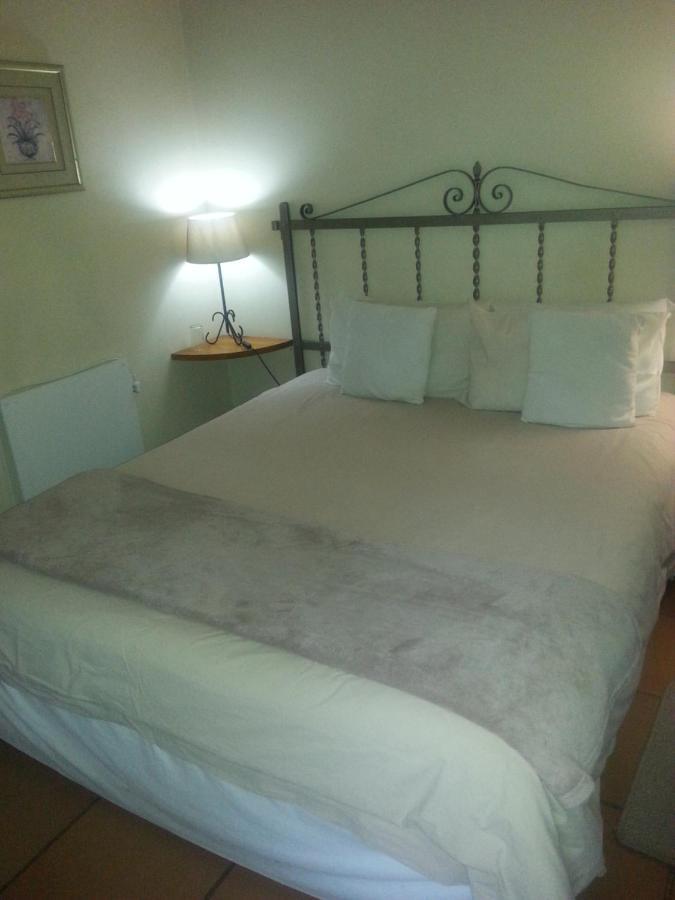 The Riverhouse Guesthouse เอสต์คอร์ท ภายนอก รูปภาพ