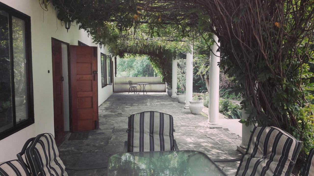 The Riverhouse Guesthouse เอสต์คอร์ท ภายนอก รูปภาพ
