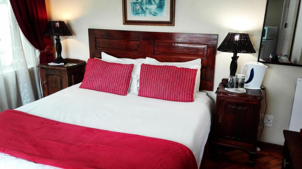 The Riverhouse Guesthouse เอสต์คอร์ท ภายนอก รูปภาพ